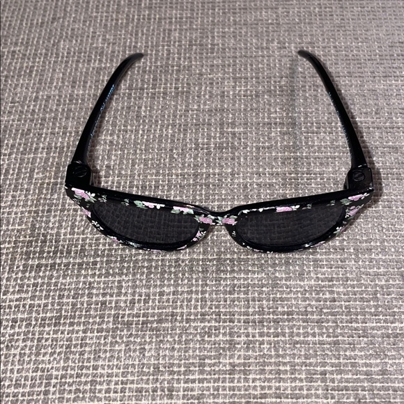 American Girl Tenney’s Rosy Sunglasses - Picture 2 of 3